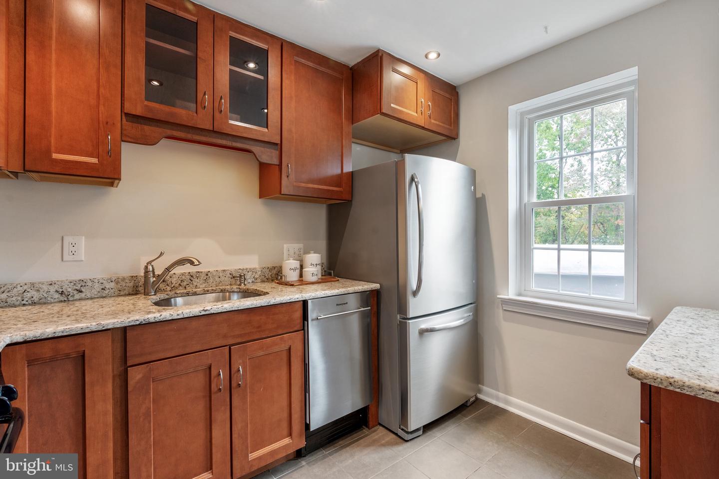 6702 W WAKEFIELD DR #A2, ALEXANDRIA, Virginia 22307, 2 Bedrooms Bedrooms, ,1 BathroomBathrooms,Residential,For sale,6702 W WAKEFIELD DR #A2,VAFX2269446 MLS # VAFX2269446