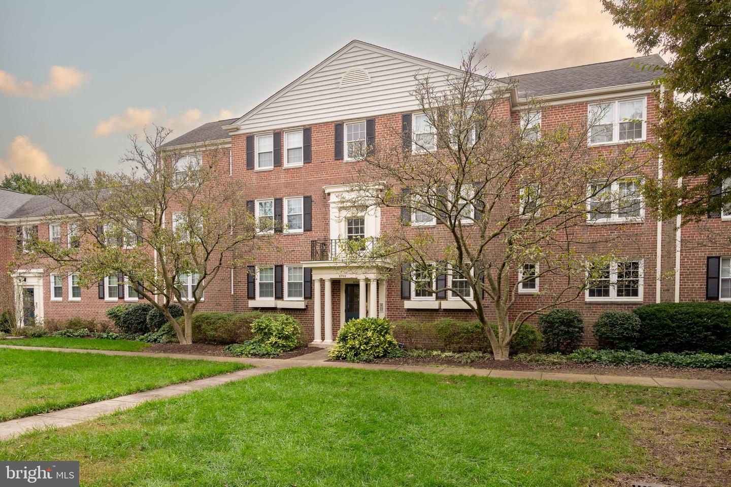 6702 W WAKEFIELD DR #A2, ALEXANDRIA, Virginia 22307, 2 Bedrooms Bedrooms, ,1 BathroomBathrooms,Residential,For sale,6702 W WAKEFIELD DR #A2,VAFX2269446 MLS # VAFX2269446