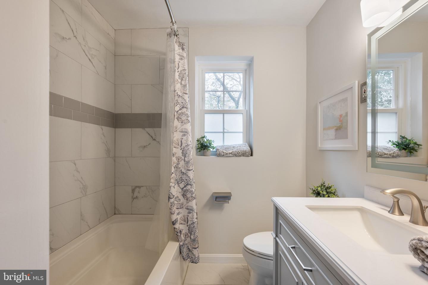6702 W WAKEFIELD DR #A2, ALEXANDRIA, Virginia 22307, 2 Bedrooms Bedrooms, ,1 BathroomBathrooms,Residential,For sale,6702 W WAKEFIELD DR #A2,VAFX2269446 MLS # VAFX2269446