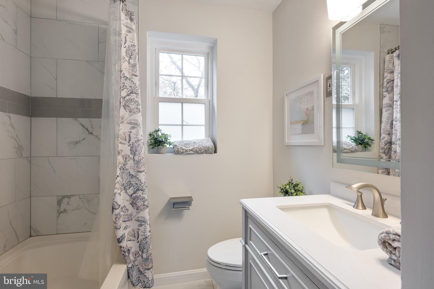 6702 W WAKEFIELD DR #A2, ALEXANDRIA, Virginia 22307, 2 Bedrooms Bedrooms, ,1 BathroomBathrooms,Residential,For sale,6702 W WAKEFIELD DR #A2,VAFX2269446 MLS # VAFX2269446