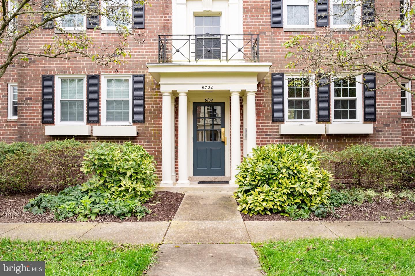 6702 W WAKEFIELD DR #A2, ALEXANDRIA, Virginia 22307, 2 Bedrooms Bedrooms, ,1 BathroomBathrooms,Residential,For sale,6702 W WAKEFIELD DR #A2,VAFX2269446 MLS # VAFX2269446