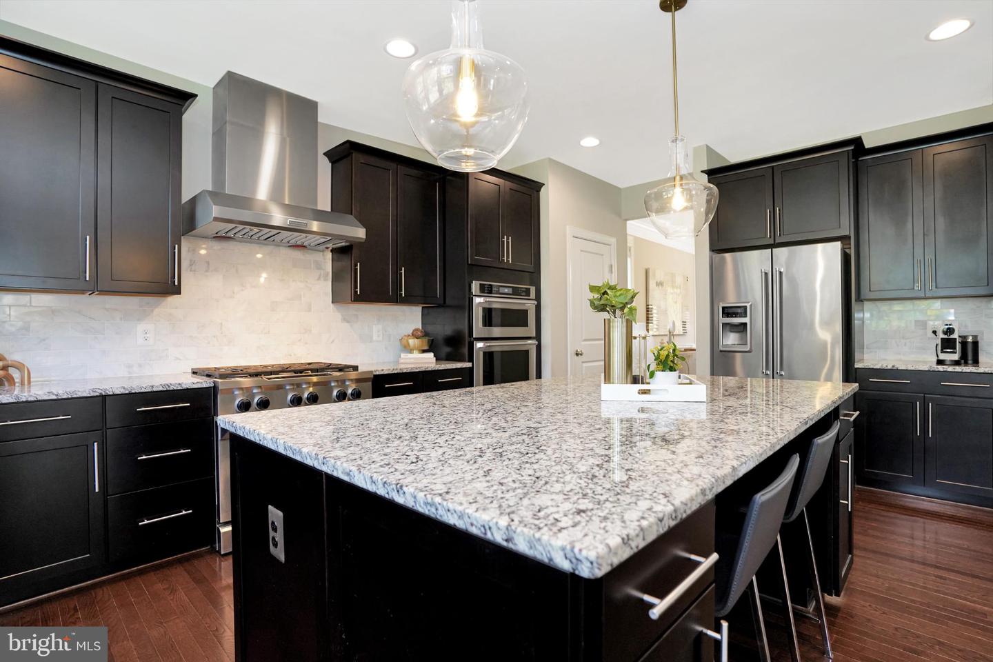 6638 SCHURTZ ST, ALEXANDRIA, Virginia 22310, 5 Bedrooms Bedrooms, 10 Rooms Rooms,4 BathroomsBathrooms,Residential,For sale,6638 SCHURTZ ST,VAFX2269534 MLS # VAFX2269534