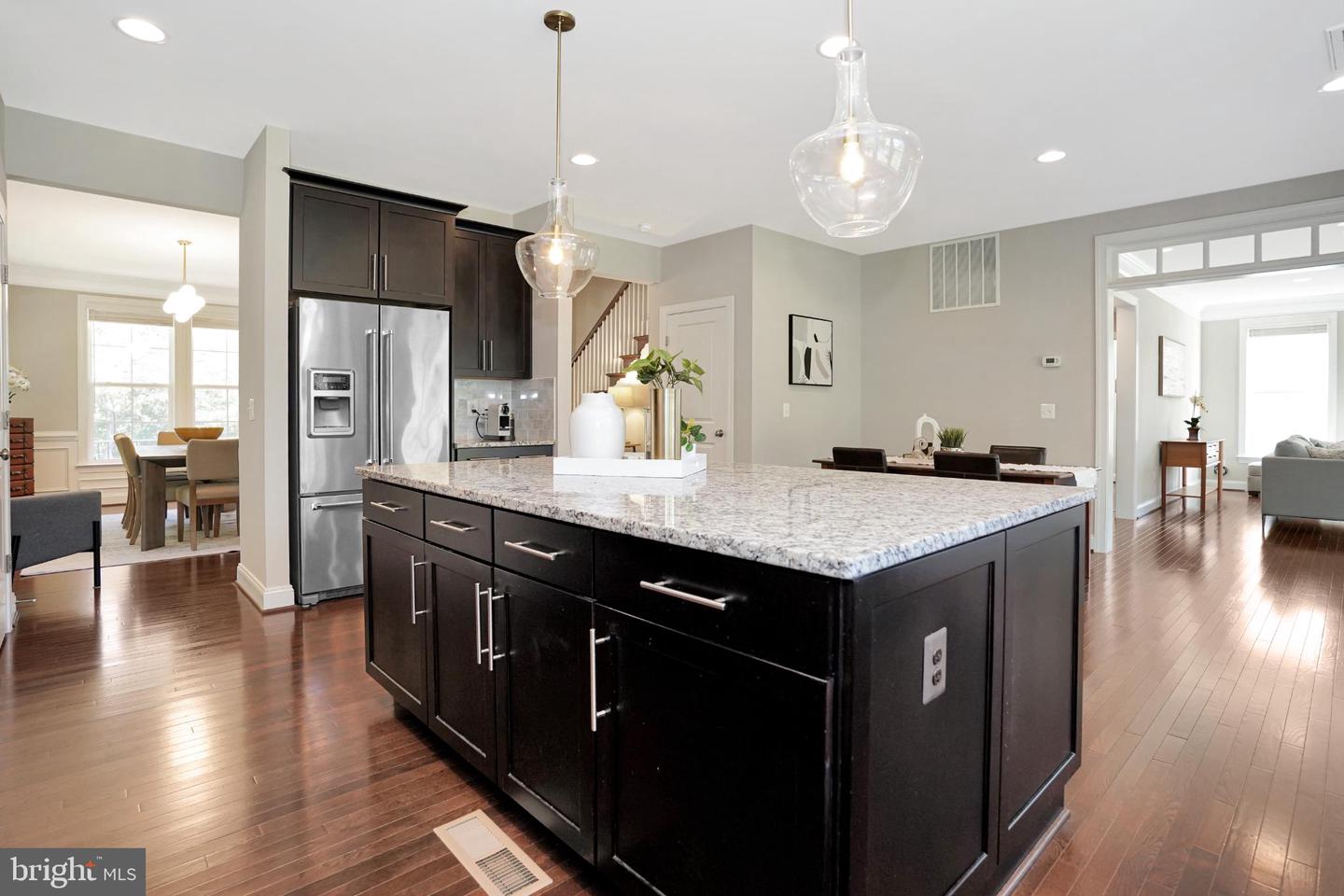 6638 SCHURTZ ST, ALEXANDRIA, Virginia 22310, 5 Bedrooms Bedrooms, 10 Rooms Rooms,4 BathroomsBathrooms,Residential,For sale,6638 SCHURTZ ST,VAFX2269534 MLS # VAFX2269534