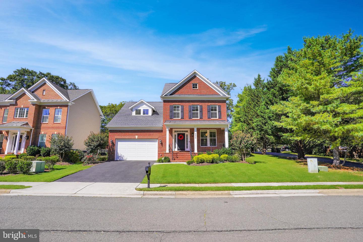 6638 SCHURTZ ST, ALEXANDRIA, Virginia 22310, 5 Bedrooms Bedrooms, 10 Rooms Rooms,4 BathroomsBathrooms,Residential,For sale,6638 SCHURTZ ST,VAFX2269534 MLS # VAFX2269534