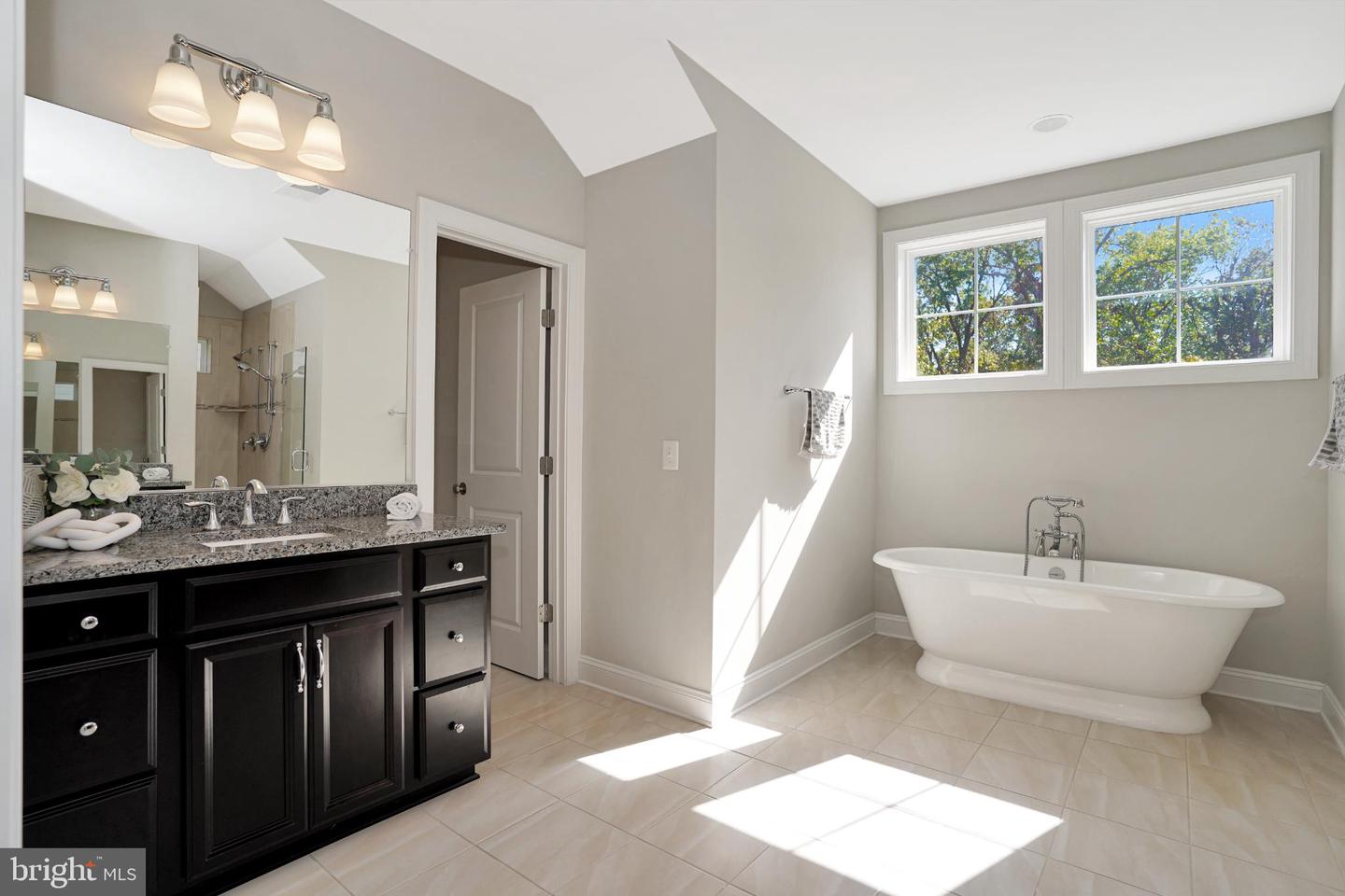 6638 SCHURTZ ST, ALEXANDRIA, Virginia 22310, 5 Bedrooms Bedrooms, 10 Rooms Rooms,4 BathroomsBathrooms,Residential,For sale,6638 SCHURTZ ST,VAFX2269534 MLS # VAFX2269534