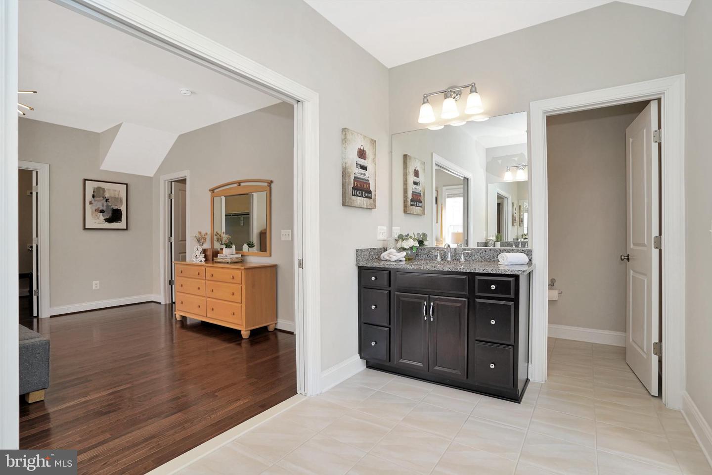 6638 SCHURTZ ST, ALEXANDRIA, Virginia 22310, 5 Bedrooms Bedrooms, 10 Rooms Rooms,4 BathroomsBathrooms,Residential,For sale,6638 SCHURTZ ST,VAFX2269534 MLS # VAFX2269534