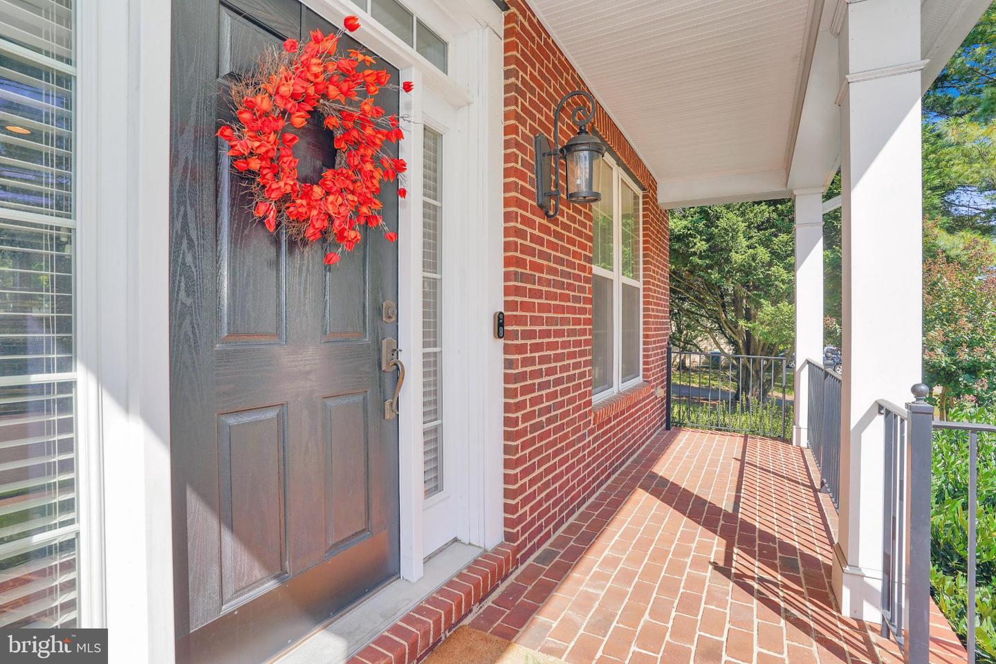 6638 SCHURTZ ST, ALEXANDRIA, Virginia 22310, 5 Bedrooms Bedrooms, 10 Rooms Rooms,4 BathroomsBathrooms,Residential,For sale,6638 SCHURTZ ST,VAFX2269534 MLS # VAFX2269534