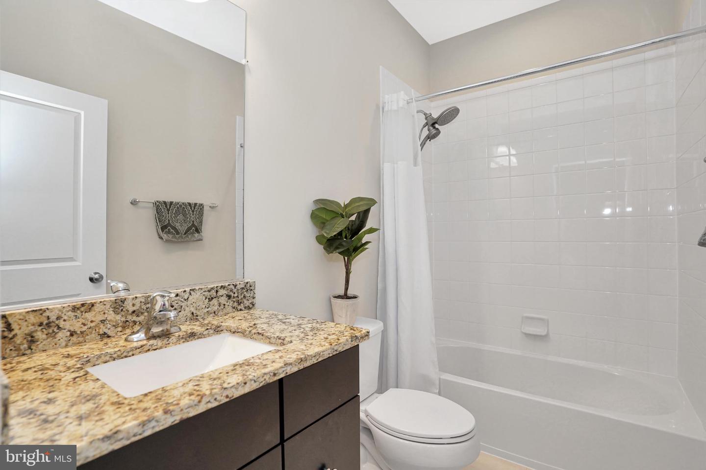 6638 SCHURTZ ST, ALEXANDRIA, Virginia 22310, 5 Bedrooms Bedrooms, 10 Rooms Rooms,4 BathroomsBathrooms,Residential,For sale,6638 SCHURTZ ST,VAFX2269534 MLS # VAFX2269534