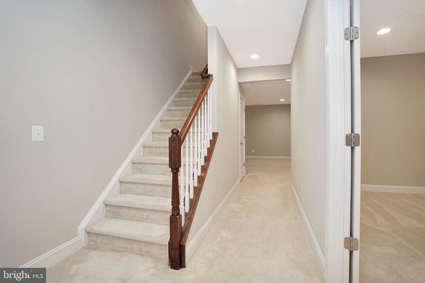 6638 SCHURTZ ST, ALEXANDRIA, Virginia 22310, 5 Bedrooms Bedrooms, 10 Rooms Rooms,4 BathroomsBathrooms,Residential,For sale,6638 SCHURTZ ST,VAFX2269534 MLS # VAFX2269534