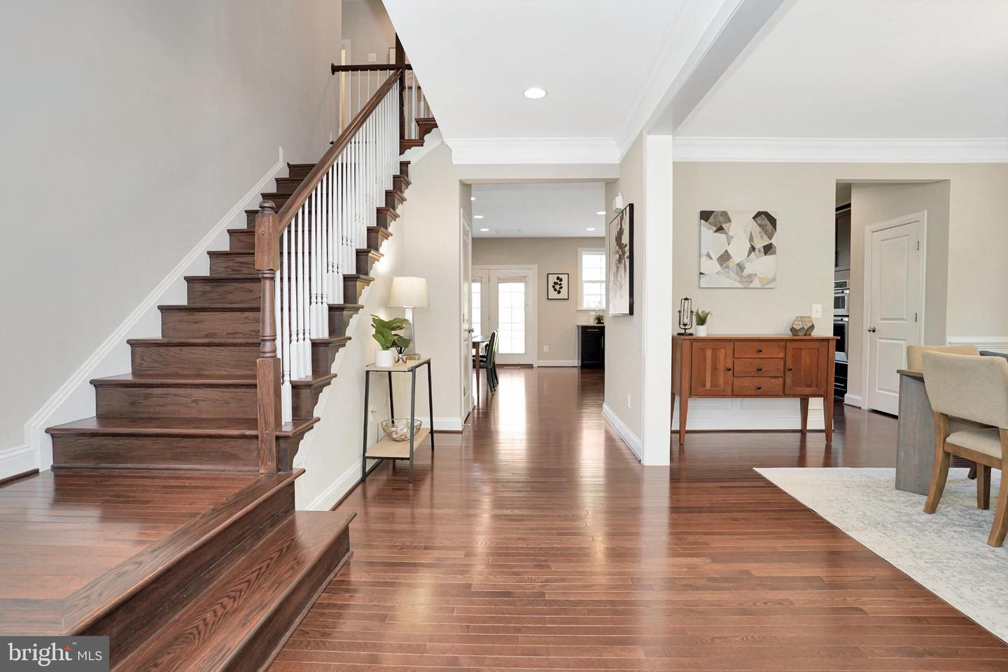 6638 SCHURTZ ST, ALEXANDRIA, Virginia 22310, 5 Bedrooms Bedrooms, 10 Rooms Rooms,4 BathroomsBathrooms,Residential,For sale,6638 SCHURTZ ST,VAFX2269534 MLS # VAFX2269534