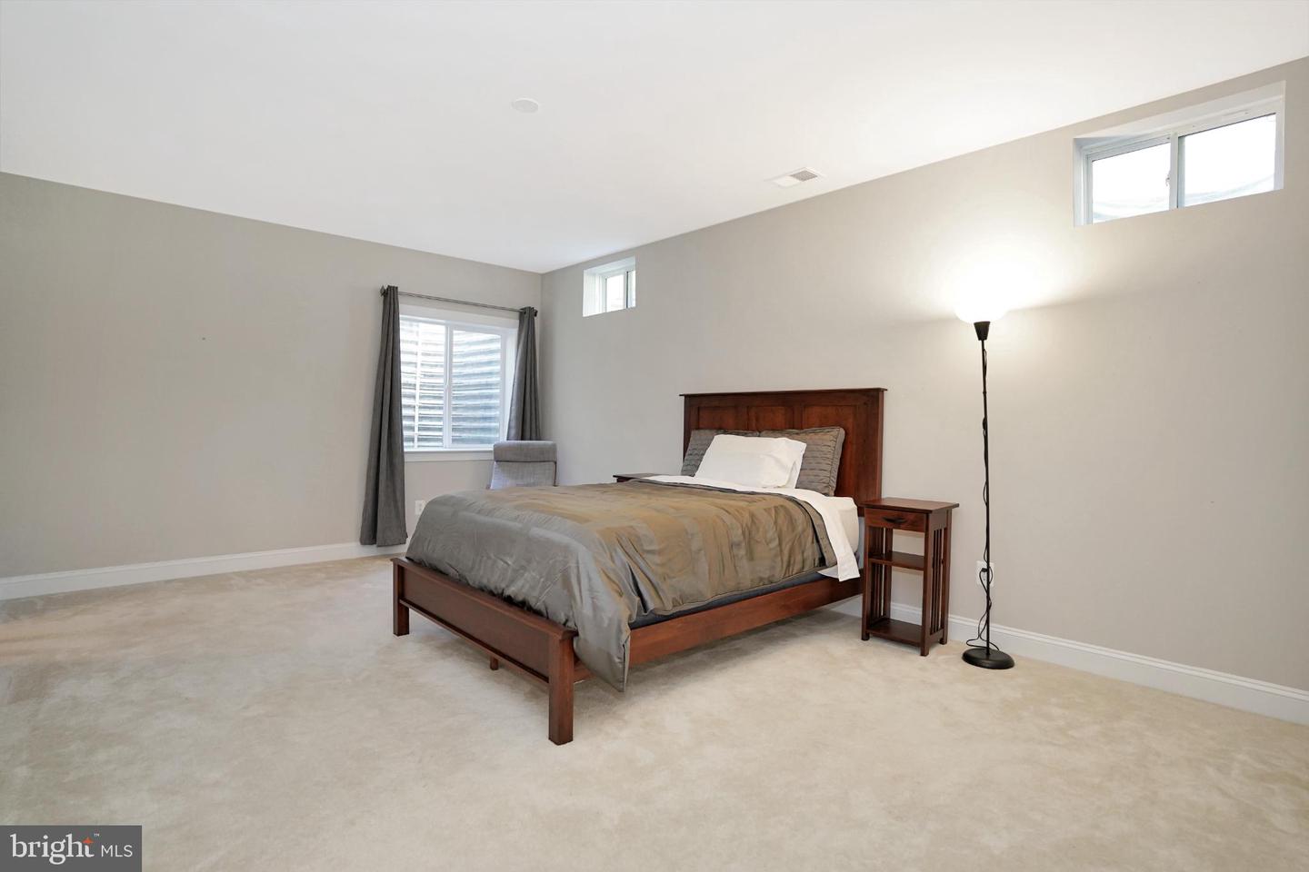 6638 SCHURTZ ST, ALEXANDRIA, Virginia 22310, 5 Bedrooms Bedrooms, 10 Rooms Rooms,4 BathroomsBathrooms,Residential,For sale,6638 SCHURTZ ST,VAFX2269534 MLS # VAFX2269534
