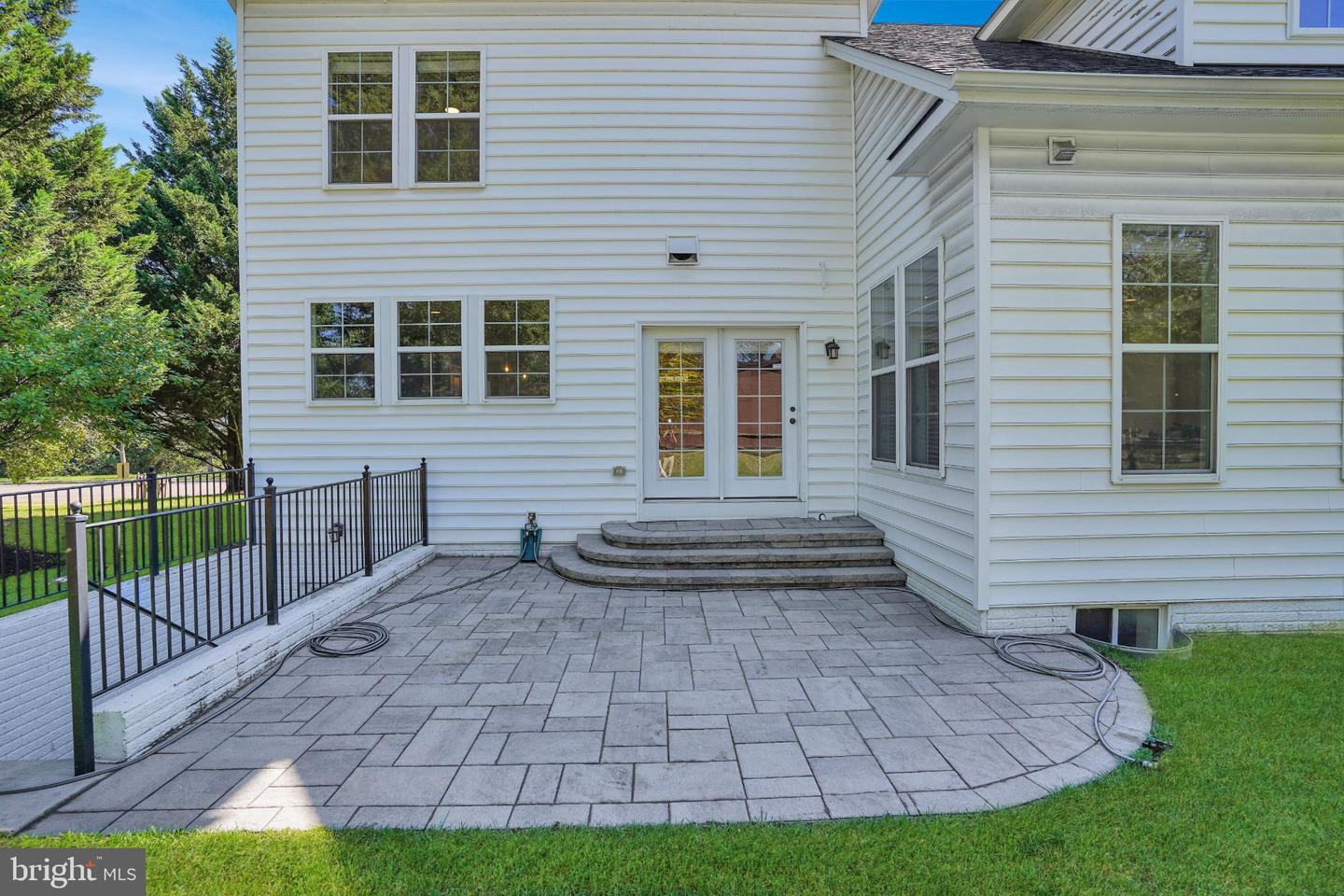 6638 SCHURTZ ST, ALEXANDRIA, Virginia 22310, 5 Bedrooms Bedrooms, 10 Rooms Rooms,4 BathroomsBathrooms,Residential,For sale,6638 SCHURTZ ST,VAFX2269534 MLS # VAFX2269534