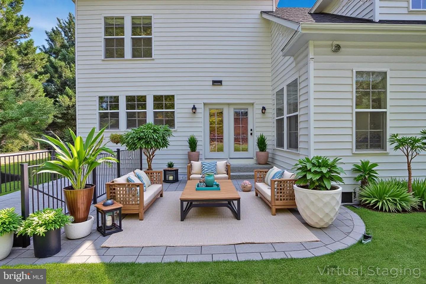 6638 SCHURTZ ST, ALEXANDRIA, Virginia 22310, 5 Bedrooms Bedrooms, 10 Rooms Rooms,4 BathroomsBathrooms,Residential,For sale,6638 SCHURTZ ST,VAFX2269534 MLS # VAFX2269534