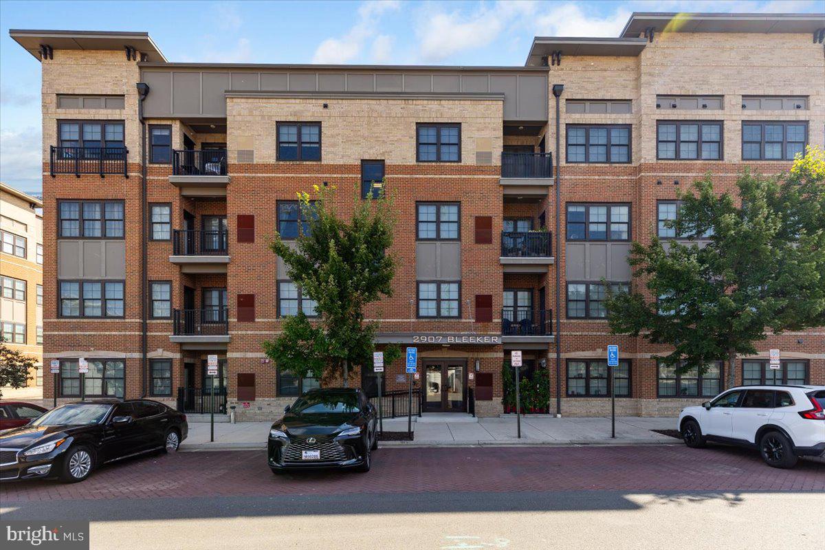 2907 BLEEKER ST #3-106, FAIRFAX, Virginia 22031, 2 Bedrooms Bedrooms, ,2 BathroomsBathrooms,Residential,For sale,2907 BLEEKER ST #3-106,VAFX2269658 MLS # VAFX2269658