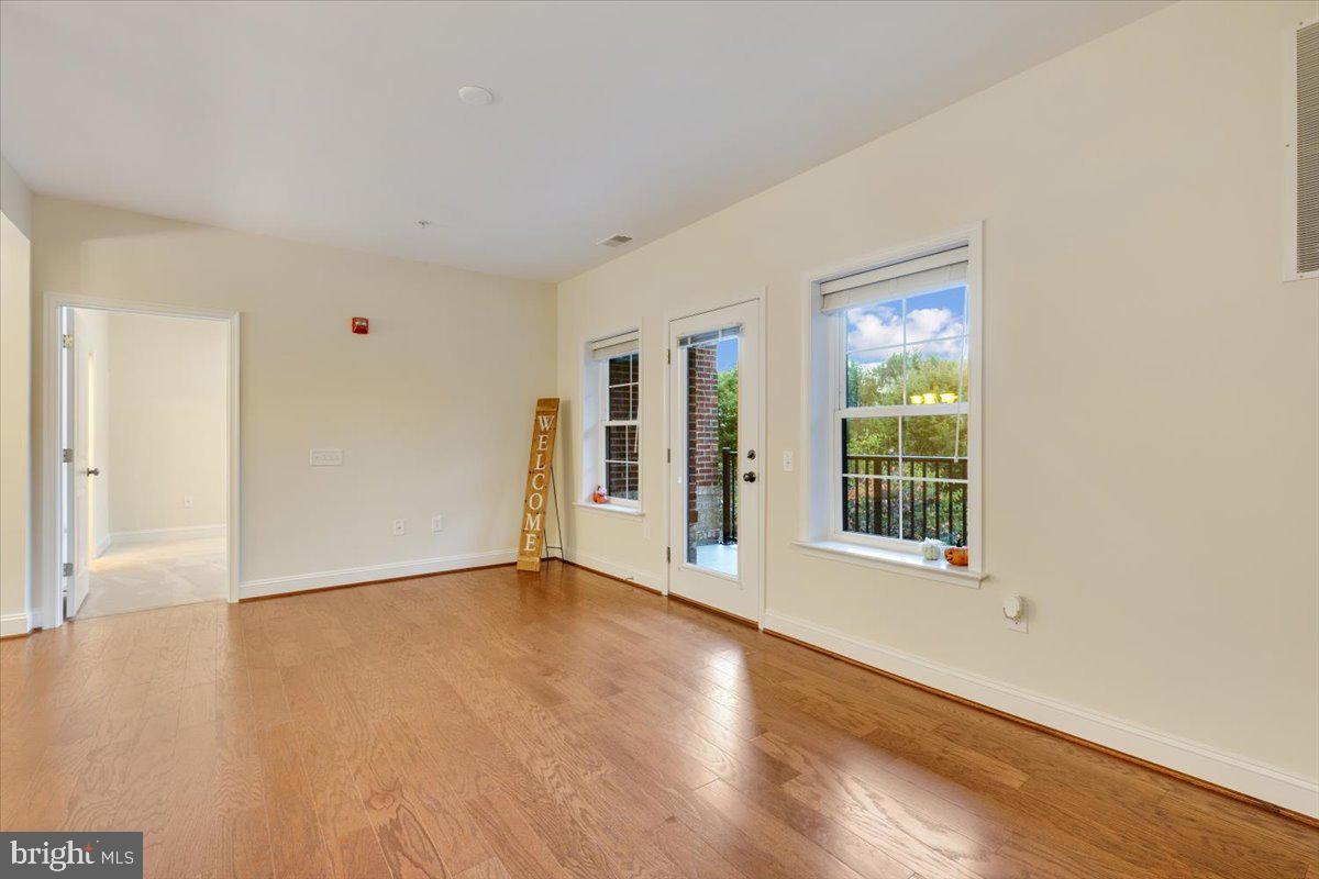 2907 BLEEKER ST #3-106, FAIRFAX, Virginia 22031, 2 Bedrooms Bedrooms, ,2 BathroomsBathrooms,Residential,For sale,2907 BLEEKER ST #3-106,VAFX2269658 MLS # VAFX2269658