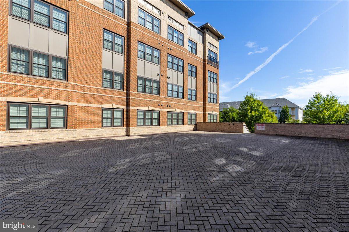 2907 BLEEKER ST #3-106, FAIRFAX, Virginia 22031, 2 Bedrooms Bedrooms, ,2 BathroomsBathrooms,Residential,For sale,2907 BLEEKER ST #3-106,VAFX2269658 MLS # VAFX2269658
