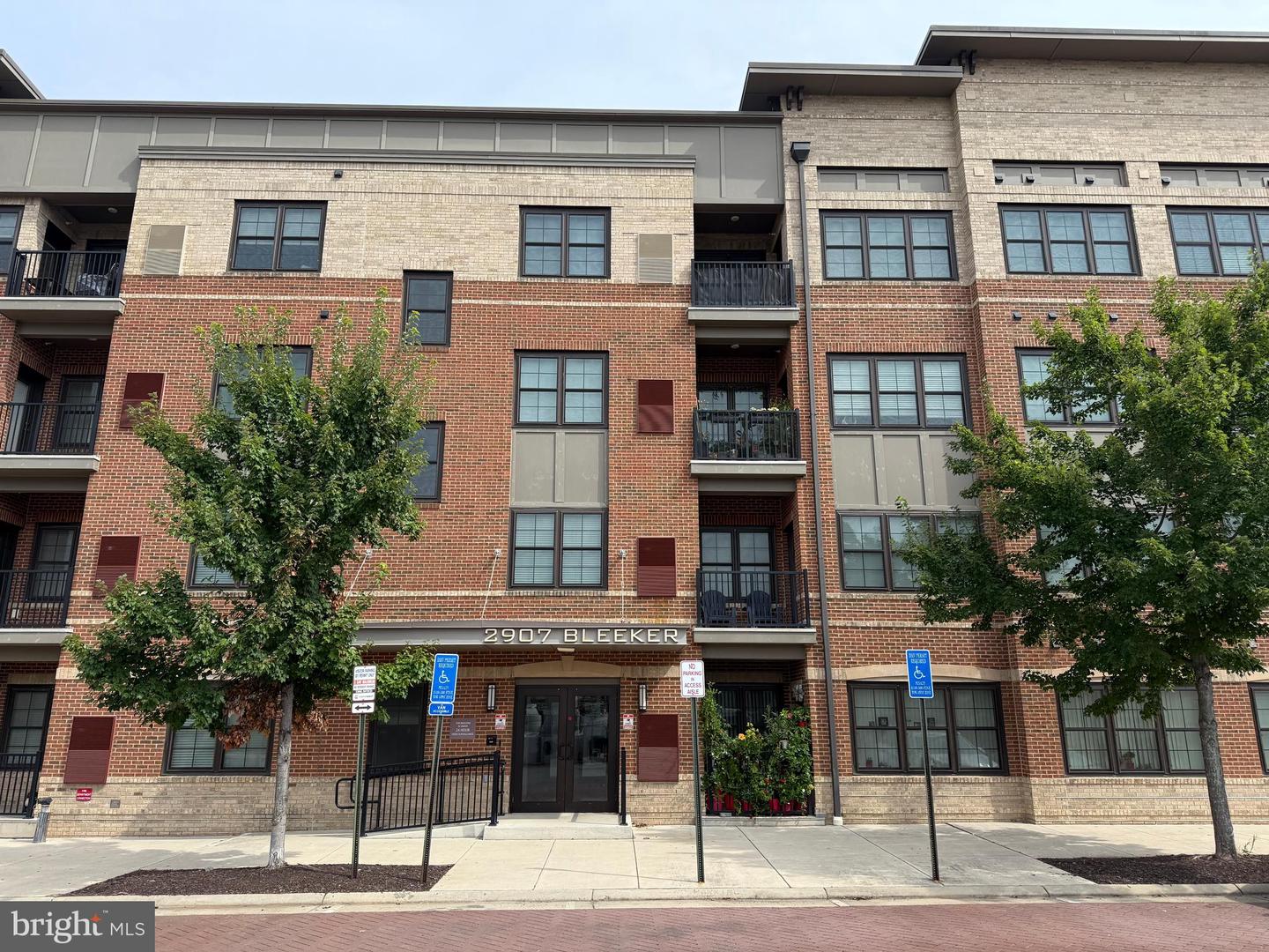 2907 BLEEKER ST #3-106, FAIRFAX, Virginia 22031, 2 Bedrooms Bedrooms, ,2 BathroomsBathrooms,Residential,For sale,2907 BLEEKER ST #3-106,VAFX2269658 MLS # VAFX2269658