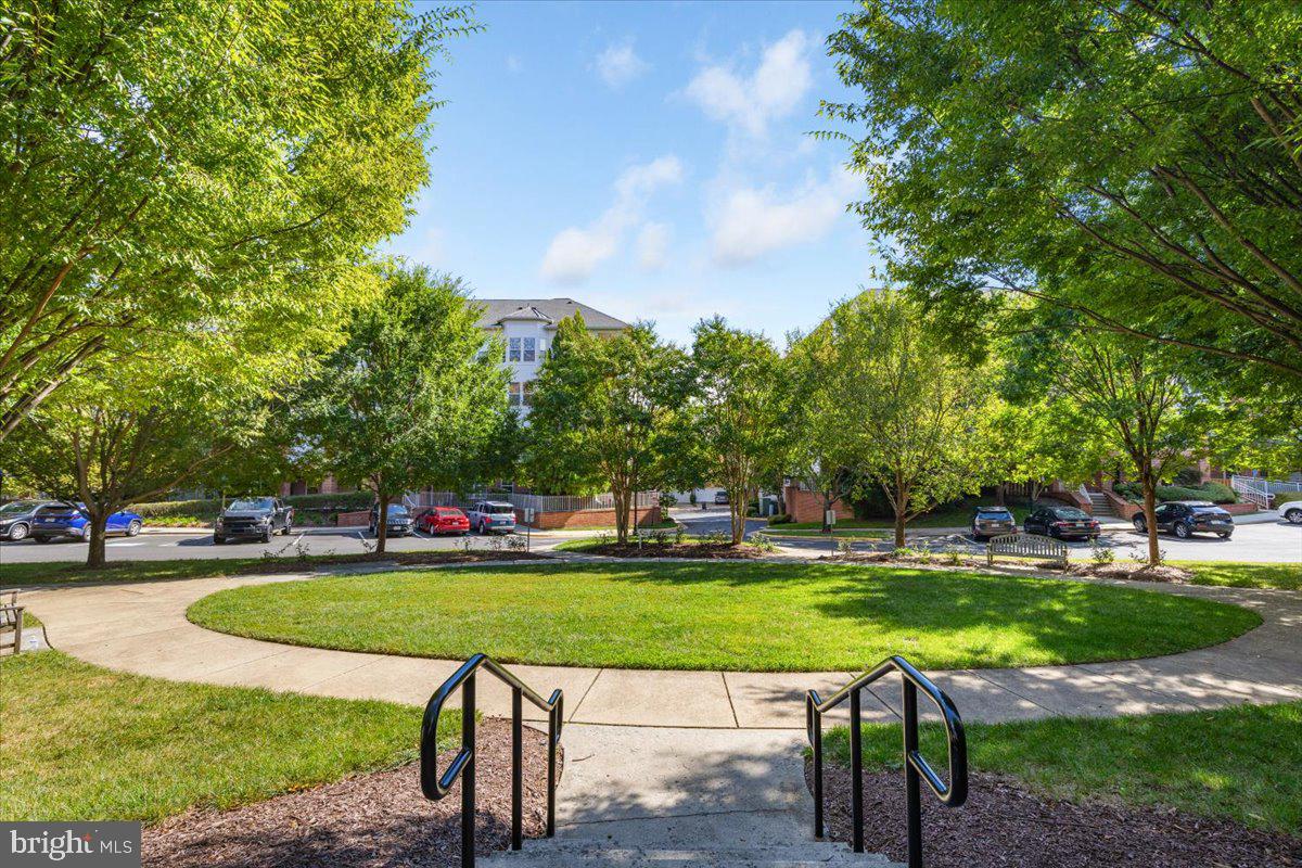 2907 BLEEKER ST #3-106, FAIRFAX, Virginia 22031, 2 Bedrooms Bedrooms, ,2 BathroomsBathrooms,Residential,For sale,2907 BLEEKER ST #3-106,VAFX2269658 MLS # VAFX2269658