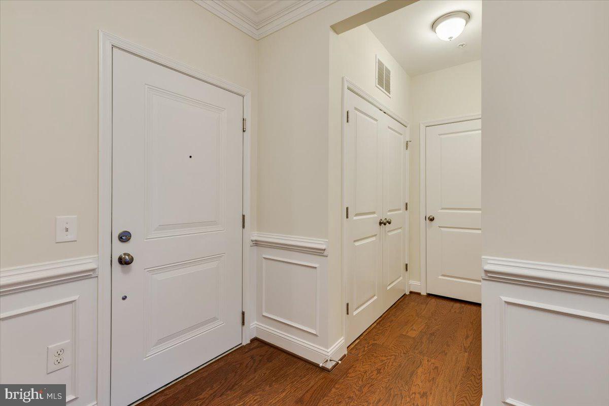 2907 BLEEKER ST #3-106, FAIRFAX, Virginia 22031, 2 Bedrooms Bedrooms, ,2 BathroomsBathrooms,Residential,For sale,2907 BLEEKER ST #3-106,VAFX2269658 MLS # VAFX2269658