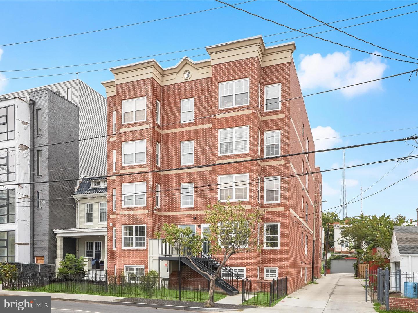 911 KENNEDY ST NW #1, WASHINGTON, District Of Columbia 20011, 2 Bedrooms Bedrooms, ,2 BathroomsBathrooms,Residential,For sale,911 KENNEDY ST NW #1,DCDC2224590 MLS # DCDC2224590