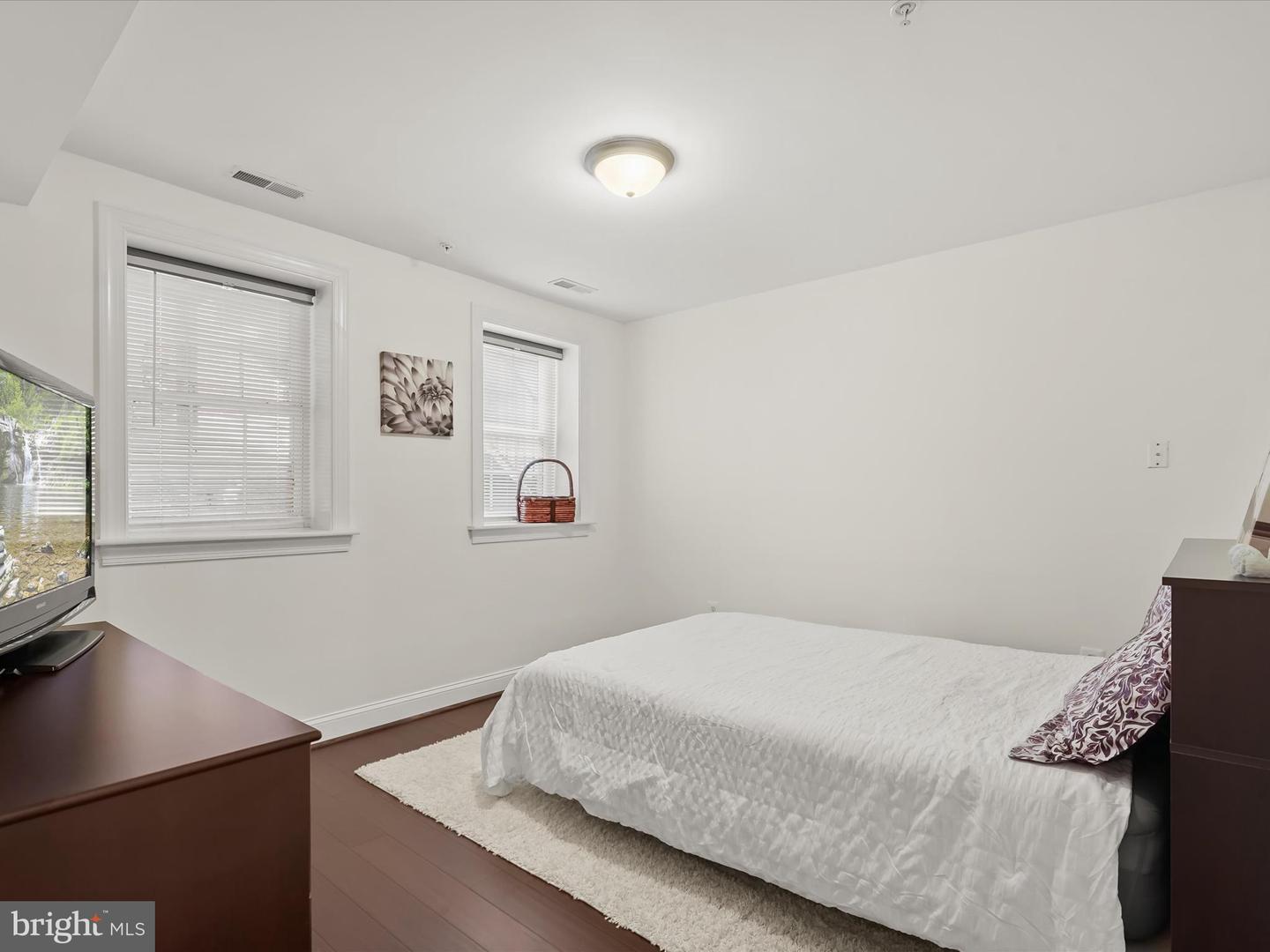911 KENNEDY ST NW #1, WASHINGTON, District Of Columbia 20011, 2 Bedrooms Bedrooms, ,2 BathroomsBathrooms,Residential,For sale,911 KENNEDY ST NW #1,DCDC2224590 MLS # DCDC2224590