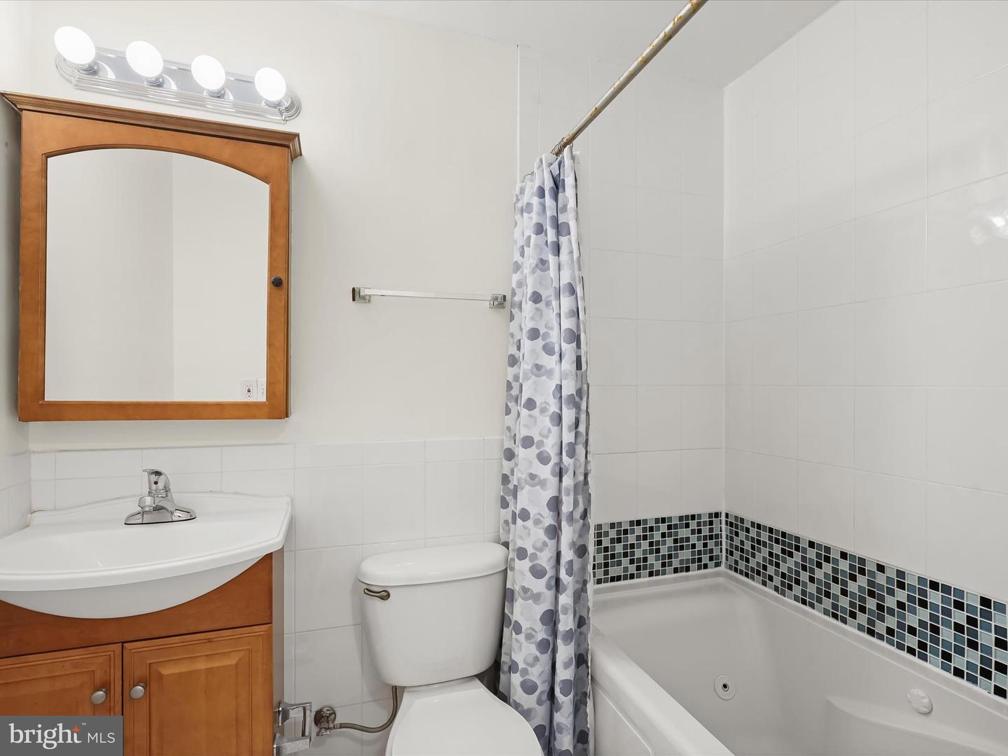911 KENNEDY ST NW #1, WASHINGTON, District Of Columbia 20011, 2 Bedrooms Bedrooms, ,2 BathroomsBathrooms,Residential,For sale,911 KENNEDY ST NW #1,DCDC2224590 MLS # DCDC2224590