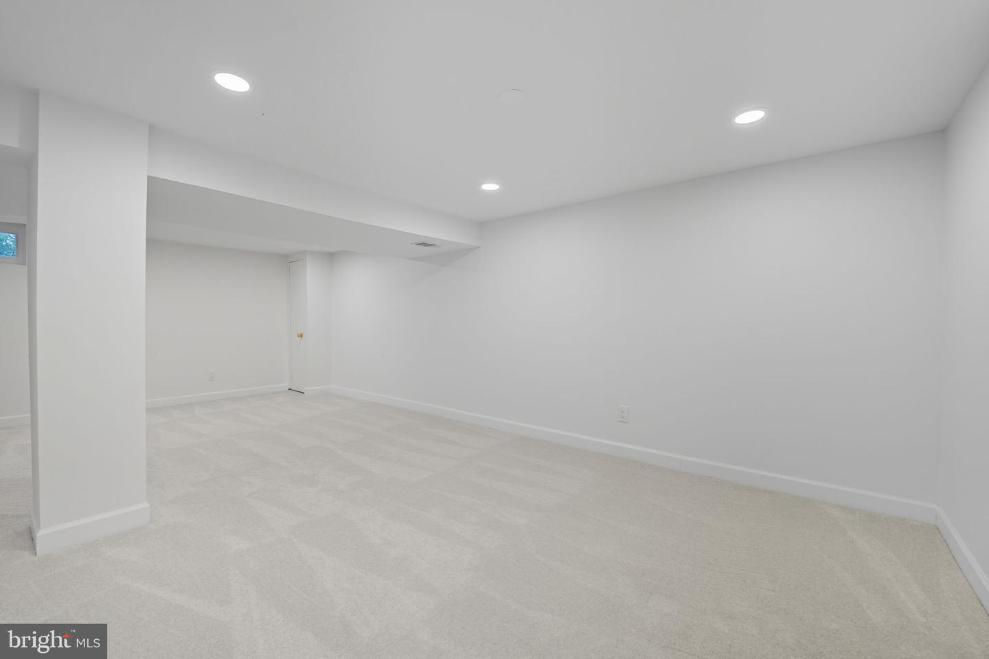 2825 WINCHESTER WAY, FALLS CHURCH, Virginia 22042, 4 Bedrooms Bedrooms, ,3 BathroomsBathrooms,Residential,For sale,2825 WINCHESTER WAY,VAFX2269710 MLS # VAFX2269710