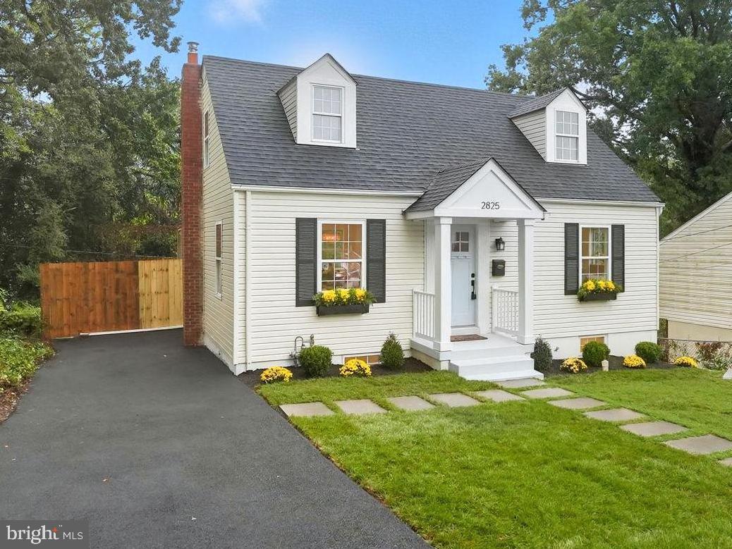 2825 WINCHESTER WAY, FALLS CHURCH, Virginia 22042, 4 Bedrooms Bedrooms, ,3 BathroomsBathrooms,Residential,For sale,2825 WINCHESTER WAY,VAFX2269710 MLS # VAFX2269710
