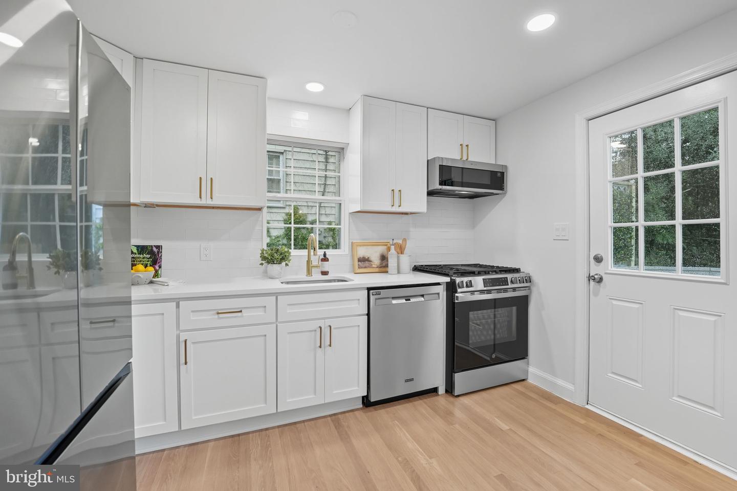 2825 WINCHESTER WAY, FALLS CHURCH, Virginia 22042, 4 Bedrooms Bedrooms, ,3 BathroomsBathrooms,Residential,For sale,2825 WINCHESTER WAY,VAFX2269710 MLS # VAFX2269710