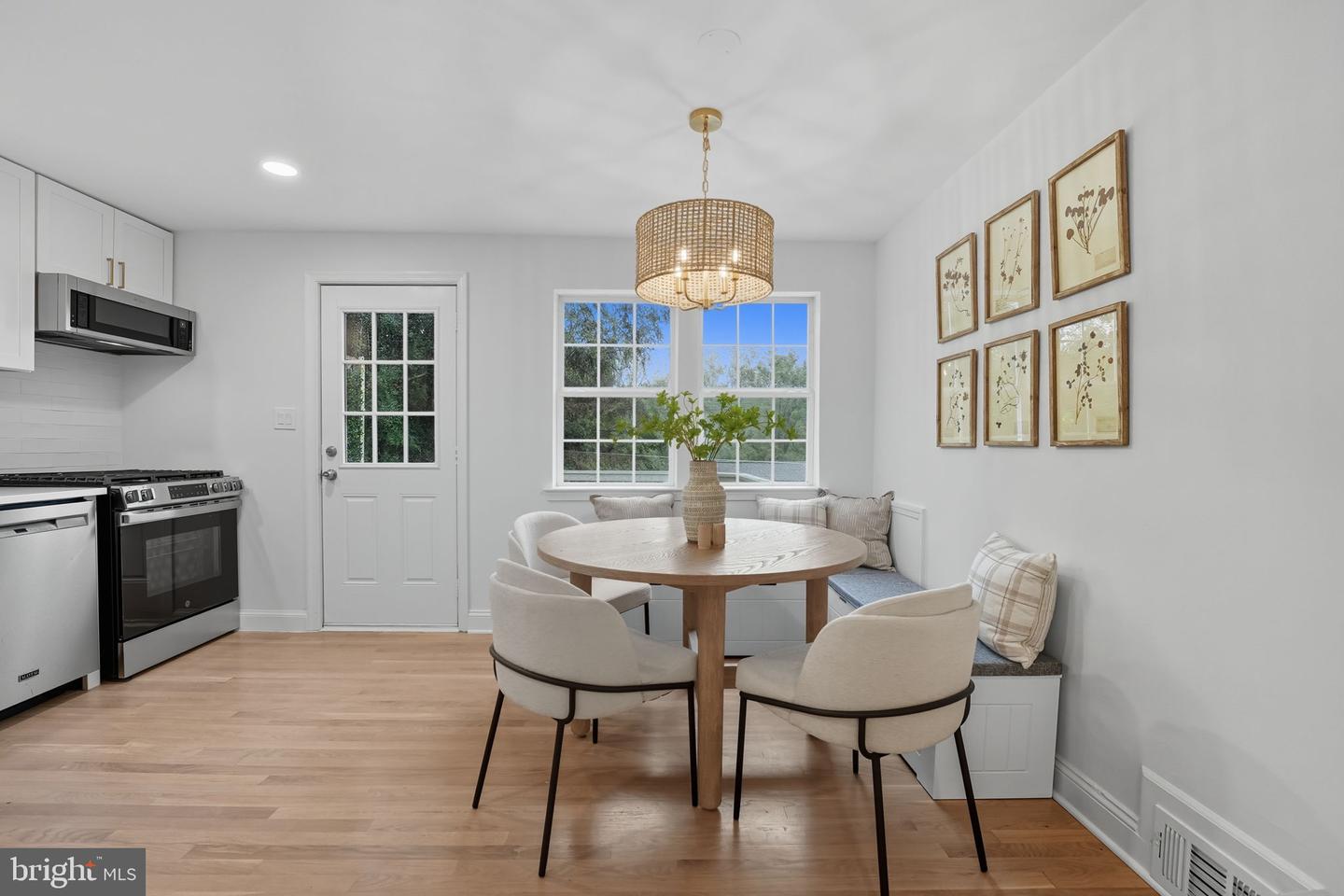 2825 WINCHESTER WAY, FALLS CHURCH, Virginia 22042, 4 Bedrooms Bedrooms, ,3 BathroomsBathrooms,Residential,For sale,2825 WINCHESTER WAY,VAFX2269710 MLS # VAFX2269710