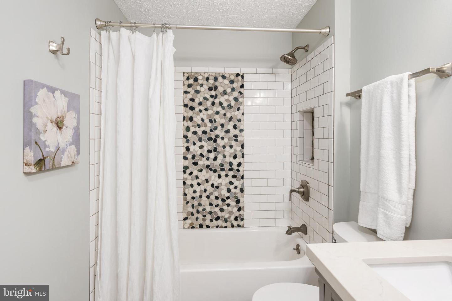 8695 YOUNG CT, SPRINGFIELD, Virginia 22153, 4 Bedrooms Bedrooms, ,3 BathroomsBathrooms,Residential,For sale,8695 YOUNG CT,VAFX2270110 MLS # VAFX2270110
