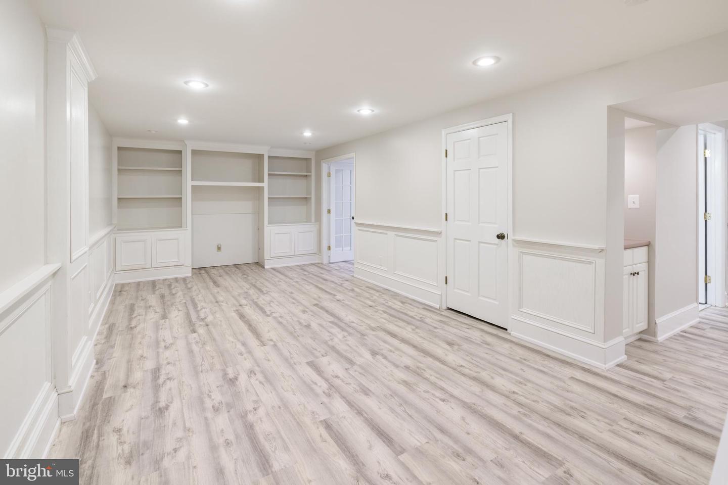 8695 YOUNG CT, SPRINGFIELD, Virginia 22153, 4 Bedrooms Bedrooms, ,3 BathroomsBathrooms,Residential,For sale,8695 YOUNG CT,VAFX2270110 MLS # VAFX2270110
