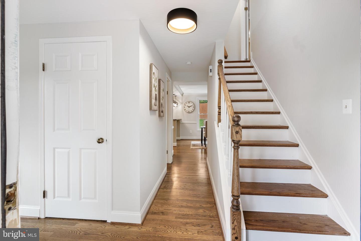 8695 YOUNG CT, SPRINGFIELD, Virginia 22153, 4 Bedrooms Bedrooms, ,3 BathroomsBathrooms,Residential,For sale,8695 YOUNG CT,VAFX2270110 MLS # VAFX2270110