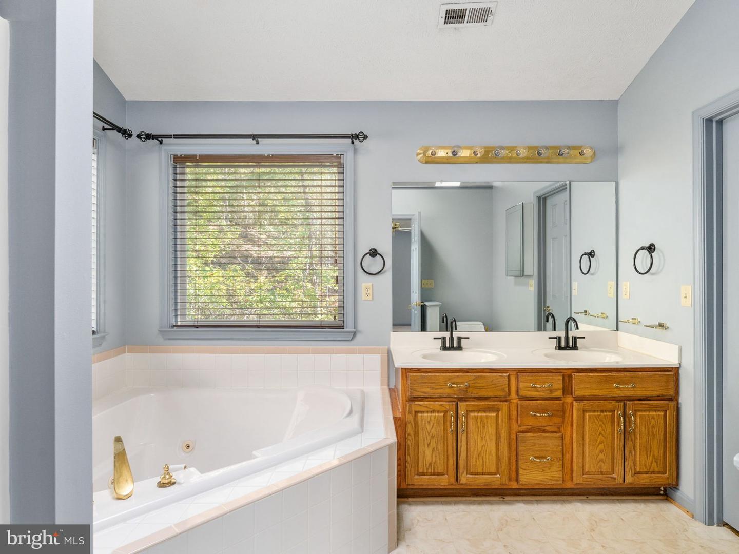 2452 HARPOON DR, STAFFORD, Virginia 22554, 3 Bedrooms Bedrooms, ,2 BathroomsBathrooms,Residential,For sale,2452 HARPOON DR,VAST2043178 MLS # VAST2043178