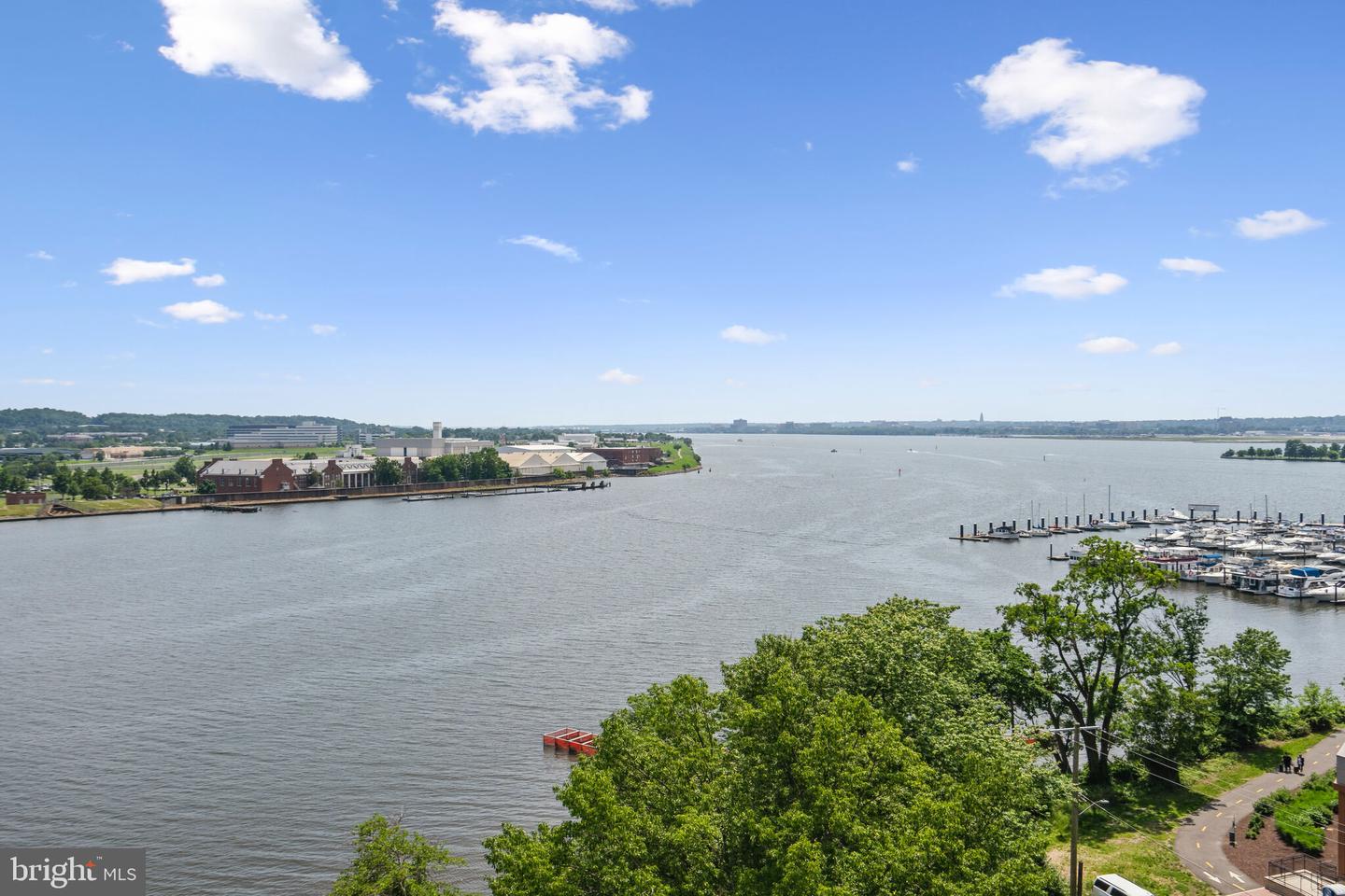 88 V ST SW #PH1, WASHINGTON, District Of Columbia 20024, 2 Bedrooms Bedrooms, ,2 BathroomsBathrooms,Residential,For sale,88 V ST SW #PH1,DCDC2225026 MLS # DCDC2225026