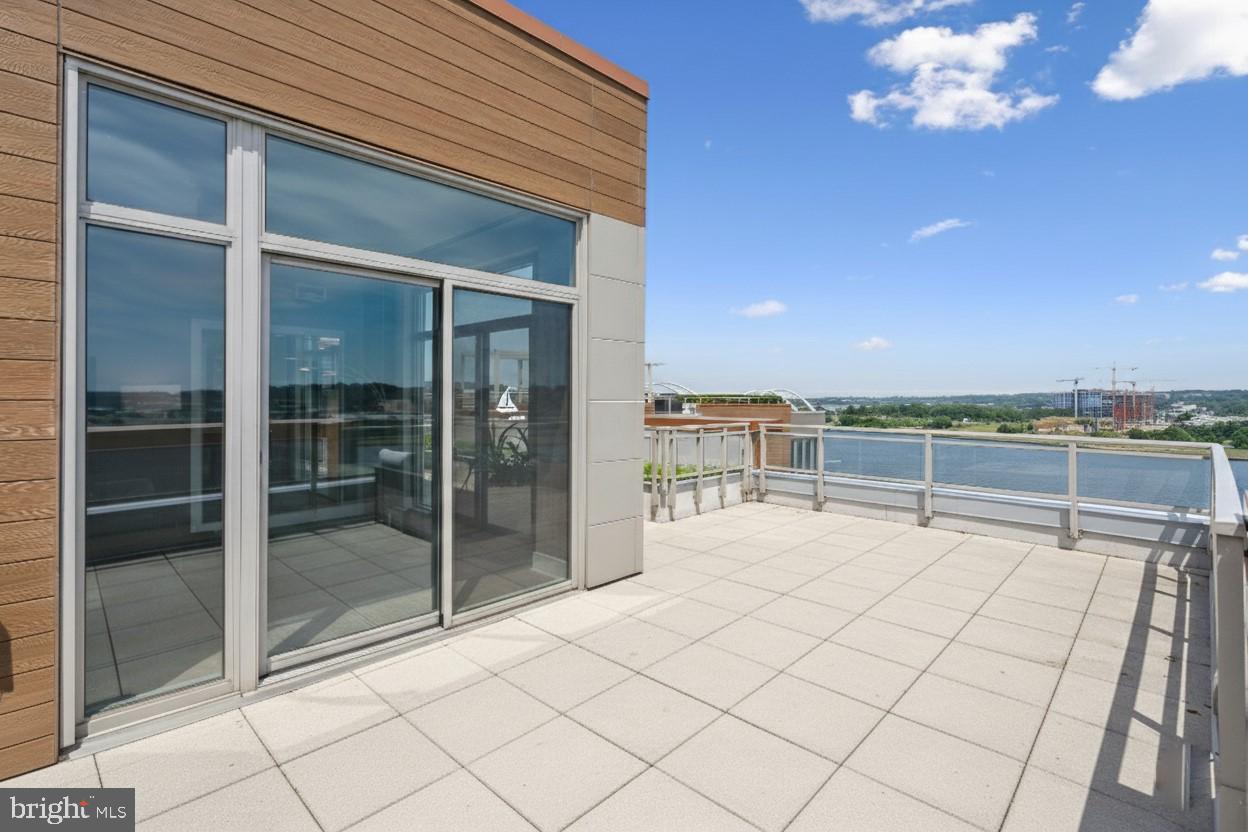88 V ST SW #PH1, WASHINGTON, District Of Columbia 20024, 2 Bedrooms Bedrooms, ,2 BathroomsBathrooms,Residential,For sale,88 V ST SW #PH1,DCDC2225026 MLS # DCDC2225026
