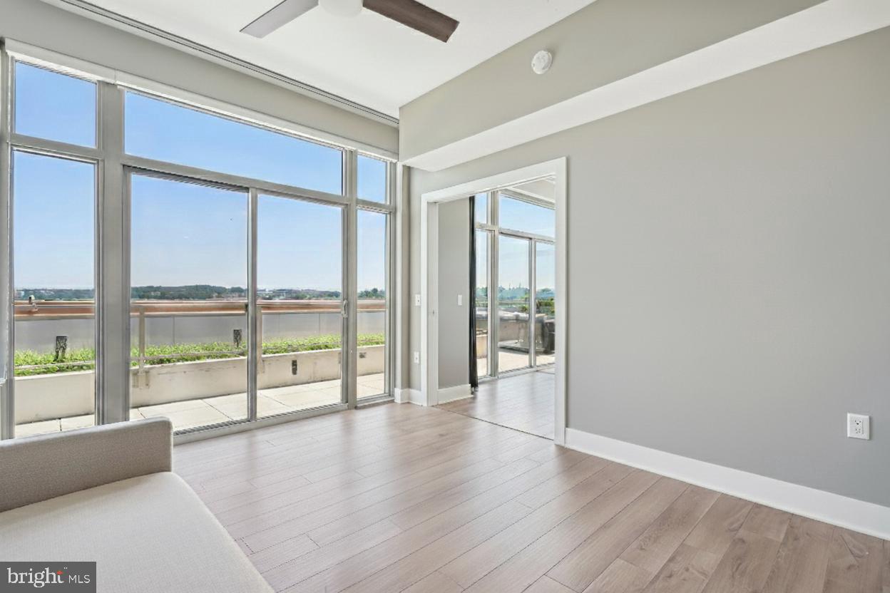 88 V ST SW #PH1, WASHINGTON, District Of Columbia 20024, 2 Bedrooms Bedrooms, ,2 BathroomsBathrooms,Residential,For sale,88 V ST SW #PH1,DCDC2225026 MLS # DCDC2225026