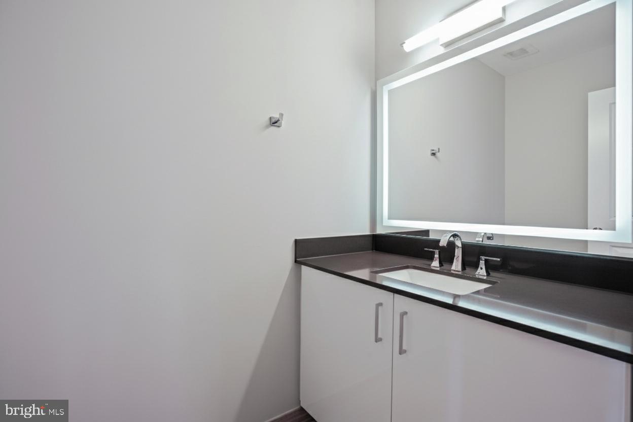 88 V ST SW #PH1, WASHINGTON, District Of Columbia 20024, 2 Bedrooms Bedrooms, ,2 BathroomsBathrooms,Residential,For sale,88 V ST SW #PH1,DCDC2225026 MLS # DCDC2225026