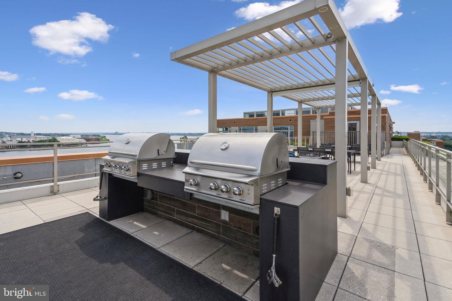 88 V ST SW #PH1, WASHINGTON, District Of Columbia 20024, 2 Bedrooms Bedrooms, ,2 BathroomsBathrooms,Residential,For sale,88 V ST SW #PH1,DCDC2225026 MLS # DCDC2225026