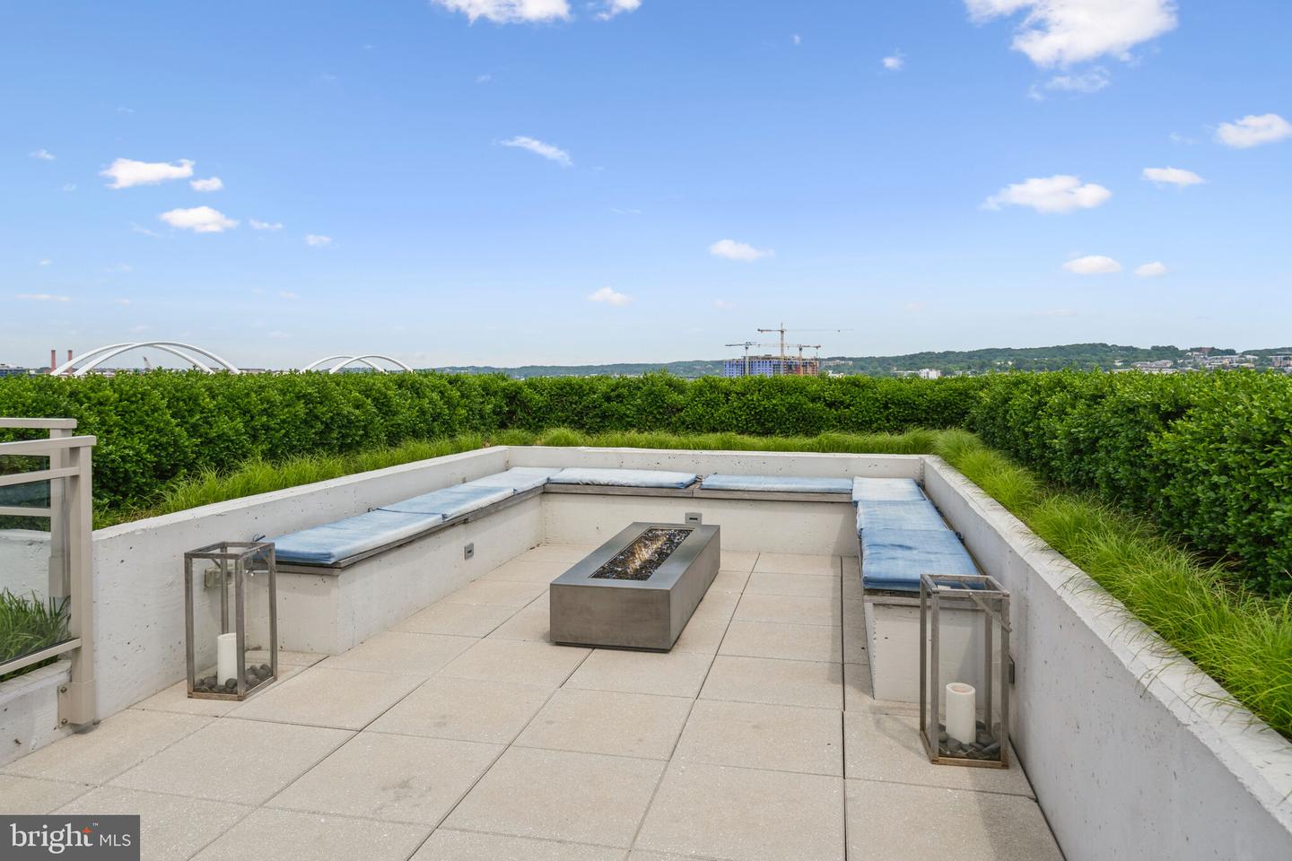 88 V ST SW #PH1, WASHINGTON, District Of Columbia 20024, 2 Bedrooms Bedrooms, ,2 BathroomsBathrooms,Residential,For sale,88 V ST SW #PH1,DCDC2225026 MLS # DCDC2225026