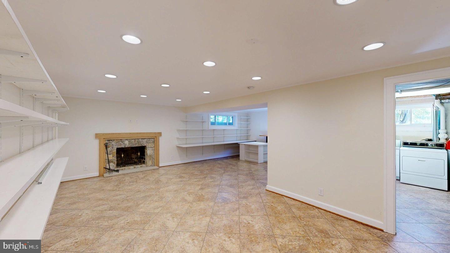 8352 ORANGE CT, ALEXANDRIA, Virginia 22309, 4 Bedrooms Bedrooms, ,2 BathroomsBathrooms,Residential,For sale,8352 ORANGE CT,VAFX2272502 MLS # VAFX2272502