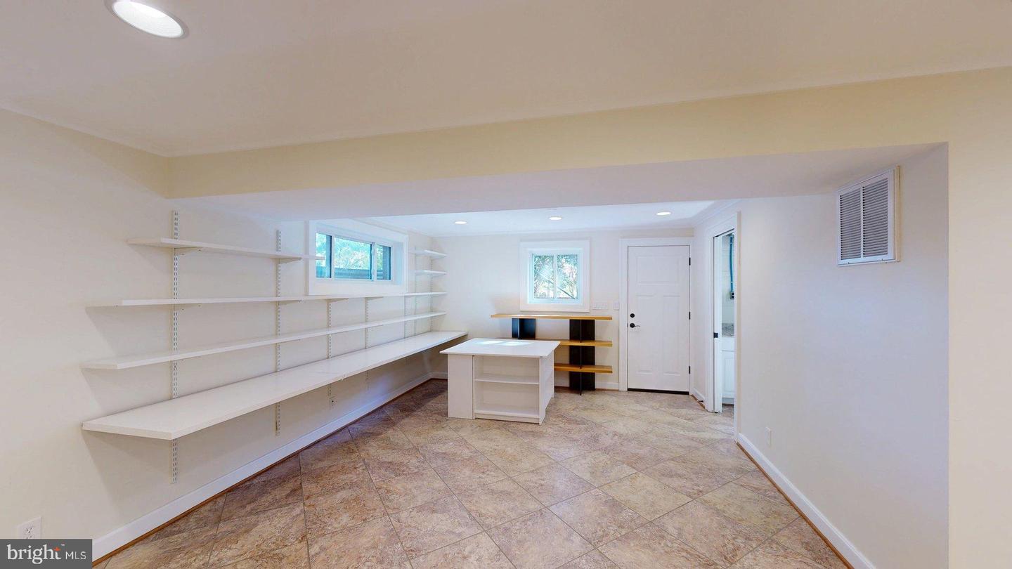 8352 ORANGE CT, ALEXANDRIA, Virginia 22309, 4 Bedrooms Bedrooms, ,2 BathroomsBathrooms,Residential,For sale,8352 ORANGE CT,VAFX2272502 MLS # VAFX2272502