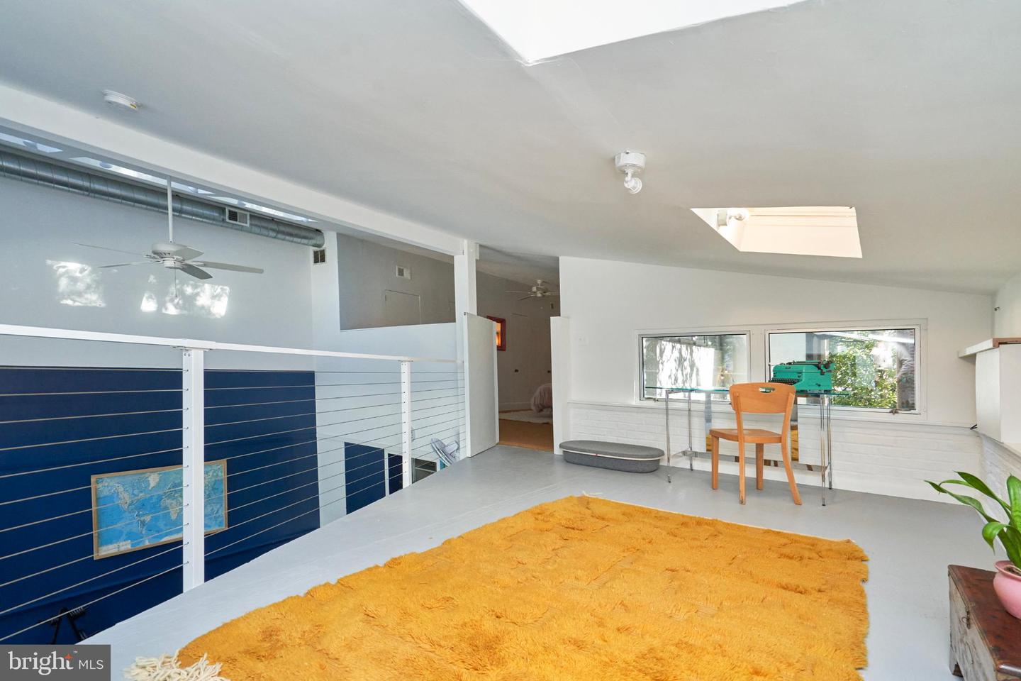 20 9TH ST NE, WASHINGTON, District Of Columbia 20002, 3 Bedrooms Bedrooms, 6 Rooms Rooms,2 BathroomsBathrooms,Residential,For sale,20 9TH ST NE,DCDC2225656 MLS # DCDC2225656