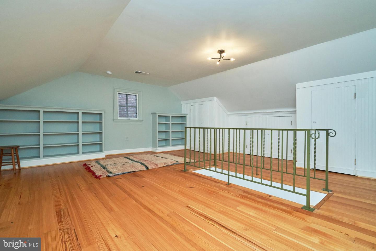 20 9TH ST NE, WASHINGTON, District Of Columbia 20002, 3 Bedrooms Bedrooms, 6 Rooms Rooms,2 BathroomsBathrooms,Residential,For sale,20 9TH ST NE,DCDC2225656 MLS # DCDC2225656