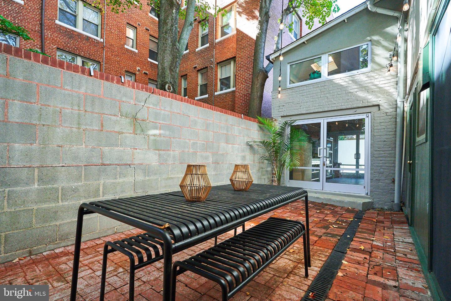 20 9TH ST NE, WASHINGTON, District Of Columbia 20002, 3 Bedrooms Bedrooms, 6 Rooms Rooms,2 BathroomsBathrooms,Residential,For sale,20 9TH ST NE,DCDC2225656 MLS # DCDC2225656
