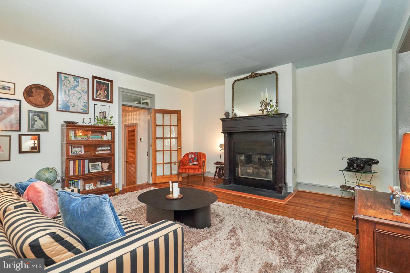 20 9TH ST NE, WASHINGTON, District Of Columbia 20002, 3 Bedrooms Bedrooms, 6 Rooms Rooms,2 BathroomsBathrooms,Residential,For sale,20 9TH ST NE,DCDC2225656 MLS # DCDC2225656