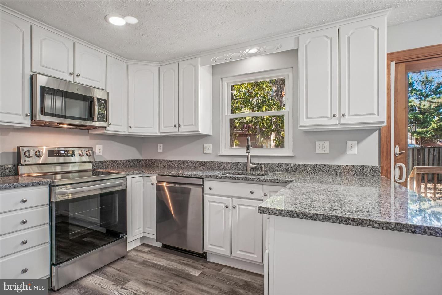 1741 WHITEWOOD LN, HERNDON, Virginia 20170, 4 Bedrooms Bedrooms, ,2 BathroomsBathrooms,Residential,For sale,1741 WHITEWOOD LN,VAFX2273166 MLS # VAFX2273166