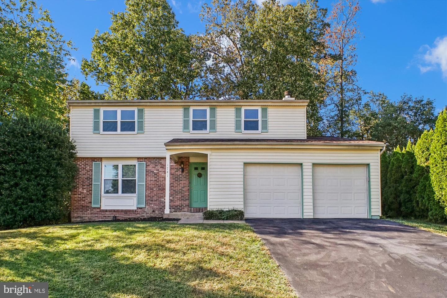 1741 WHITEWOOD LN, HERNDON, Virginia 20170, 4 Bedrooms Bedrooms, ,2 BathroomsBathrooms,Residential,For sale,1741 WHITEWOOD LN,VAFX2273166 MLS # VAFX2273166