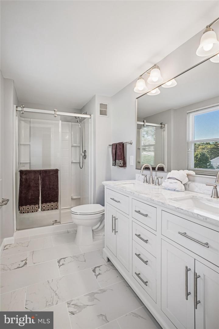 1741 WHITEWOOD LN, HERNDON, Virginia 20170, 4 Bedrooms Bedrooms, ,2 BathroomsBathrooms,Residential,For sale,1741 WHITEWOOD LN,VAFX2273166 MLS # VAFX2273166