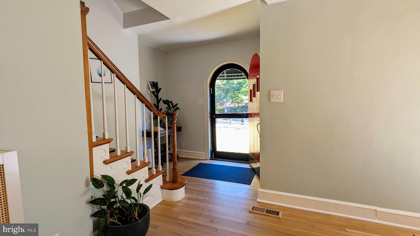 6809 SOUTH DR, RICHMOND, Virginia 23225, 4 Bedrooms Bedrooms, 10 Rooms Rooms,2 BathroomsBathrooms,Residential,For sale,6809 SOUTH DR,VARC2000770 MLS # VARC2000770